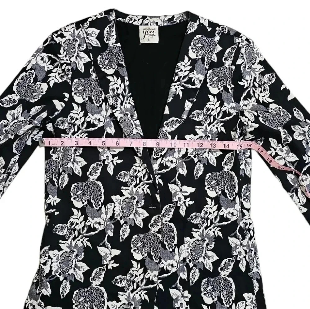 All About You Womens Small Floral Blazer Black White Cotton Boho Minimalist - Picture 6 of 7